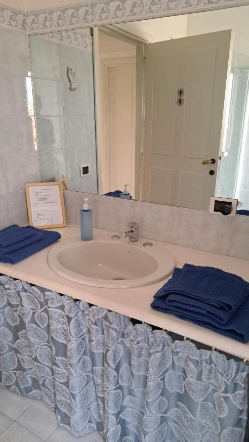 Il Profumo Di Ginestre Bed & Breakfast Olbia Dış mekan fotoğraf
